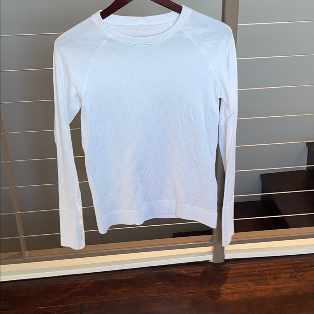 Lululemon running top
